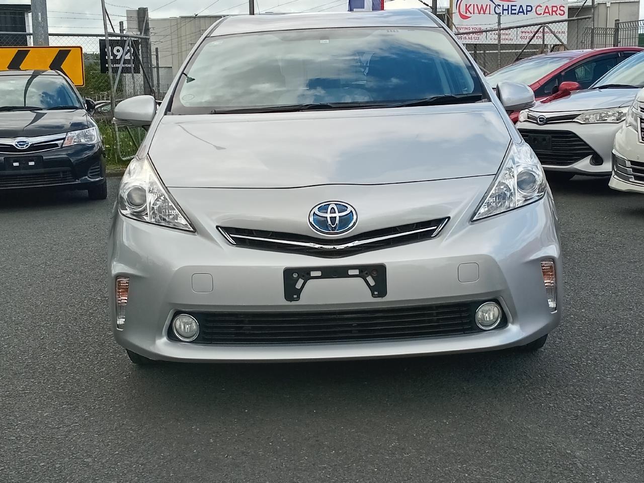2014 Toyota Prius thumbnail
