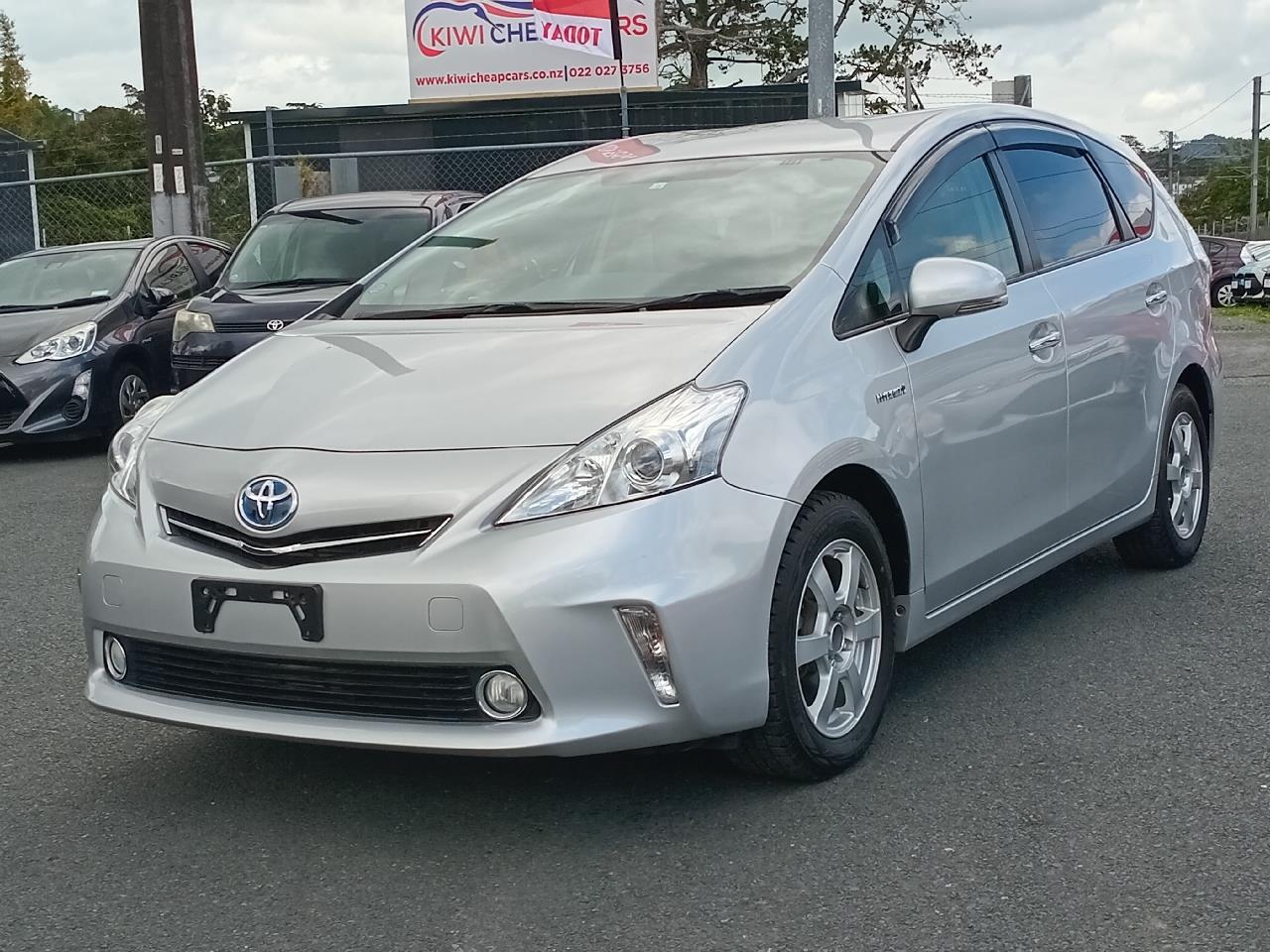 2014 Toyota Prius thumbnail
