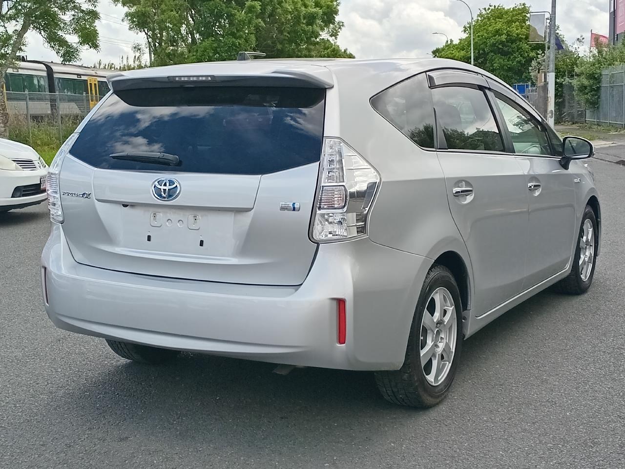 2014 Toyota Prius thumbnail