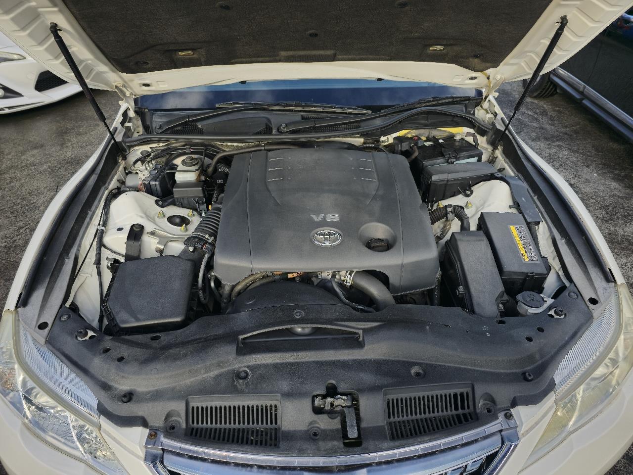 2012 Toyota Mark-X thumbnail
