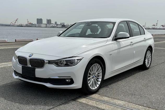 2016 BMW 320i thumbnail