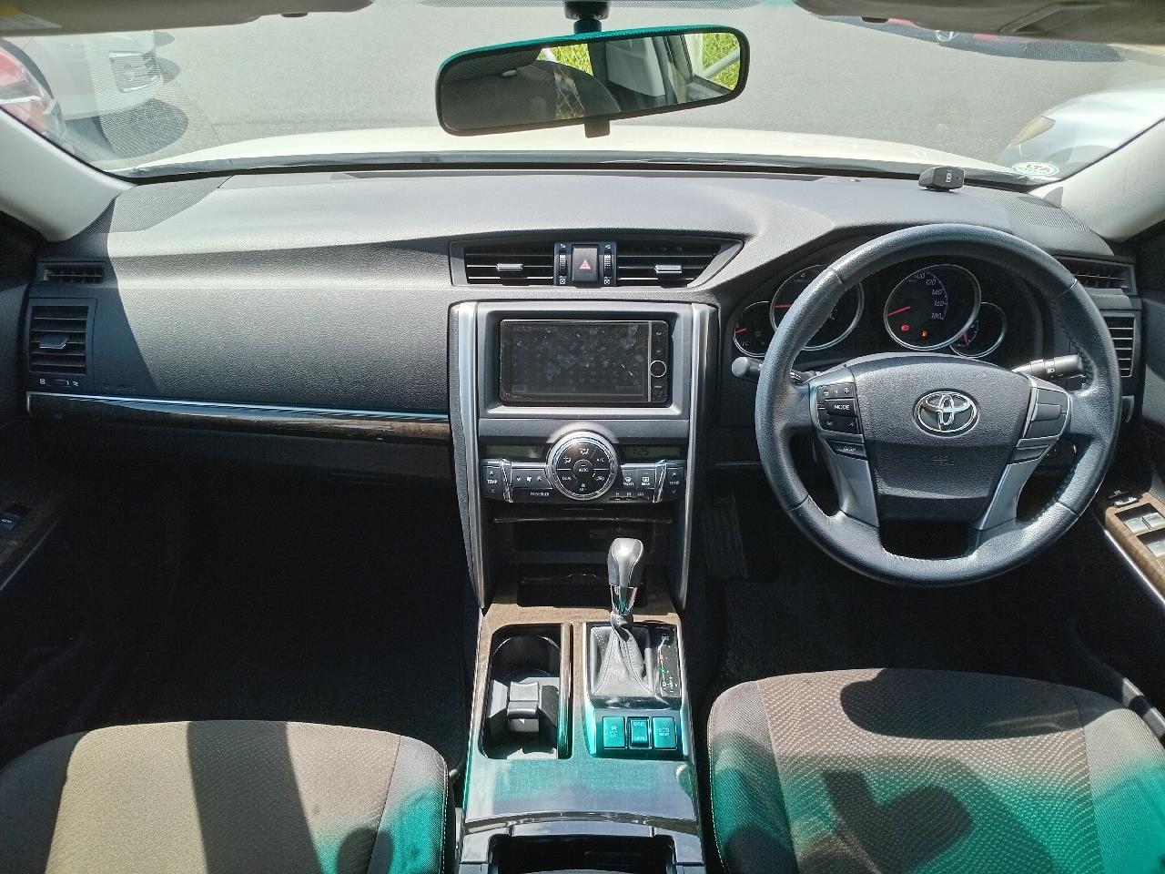2014 Toyota Mark-X thumbnail
