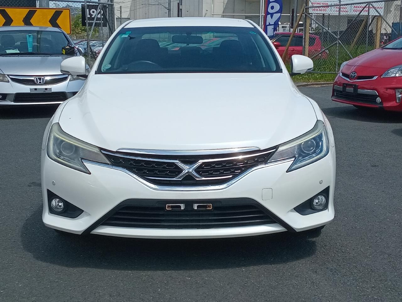 2014 Toyota Mark-X thumbnail