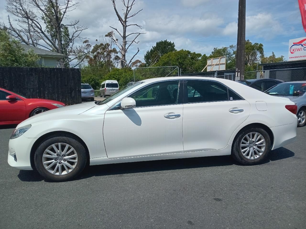 2014 Toyota Mark-X thumbnail