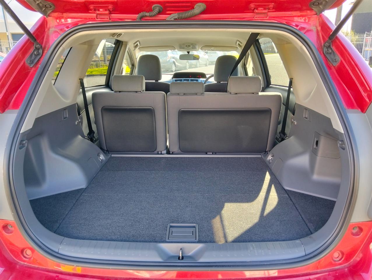 2012 Toyota Prius thumbnail