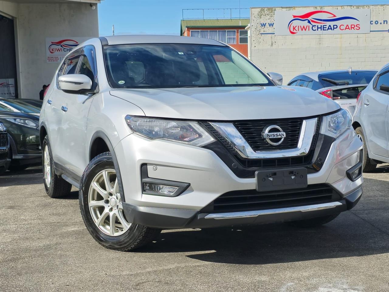 2019 Nissan X-Trail thumbnail