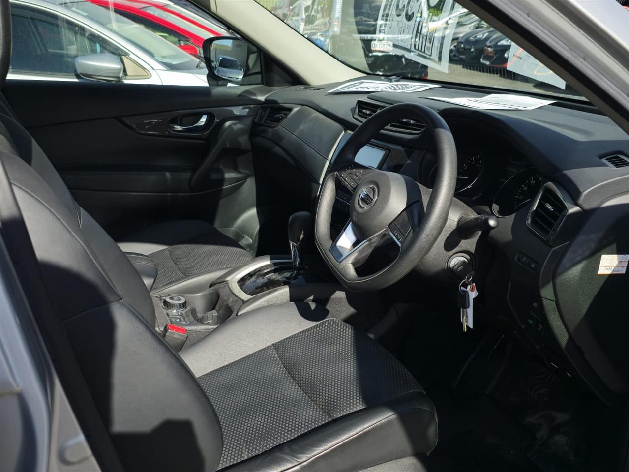 2019 Nissan X-Trail thumbnail