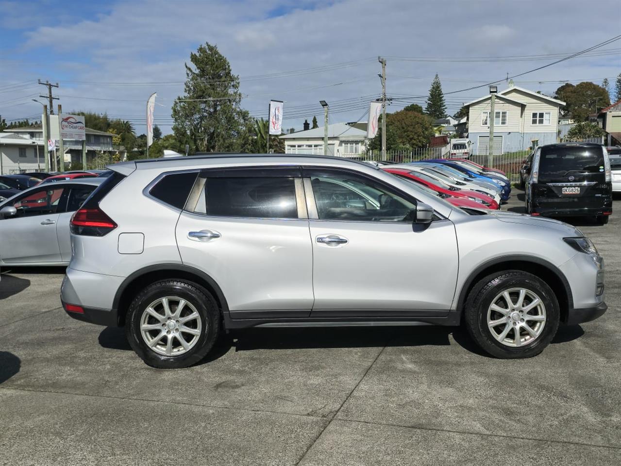 2019 Nissan X-Trail thumbnail