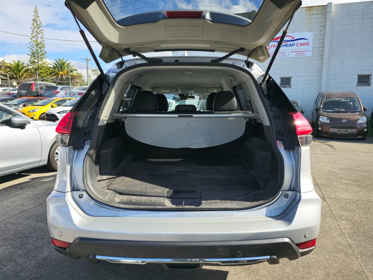 2019 Nissan X-Trail thumbnail