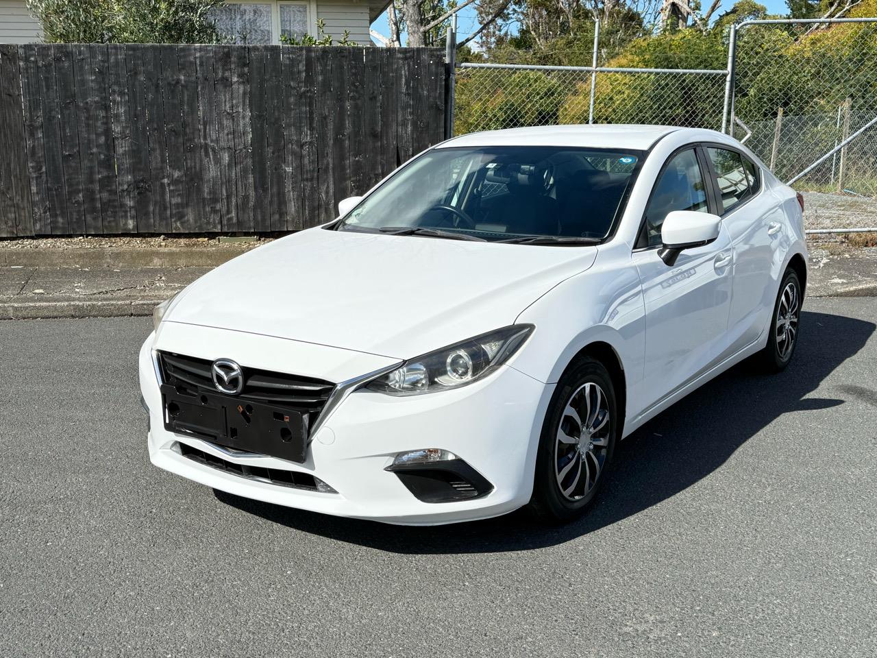 2016 Mazda Axela thumbnail