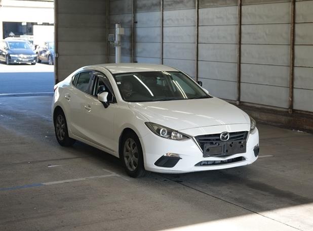 2016 Mazda Axela thumbnail