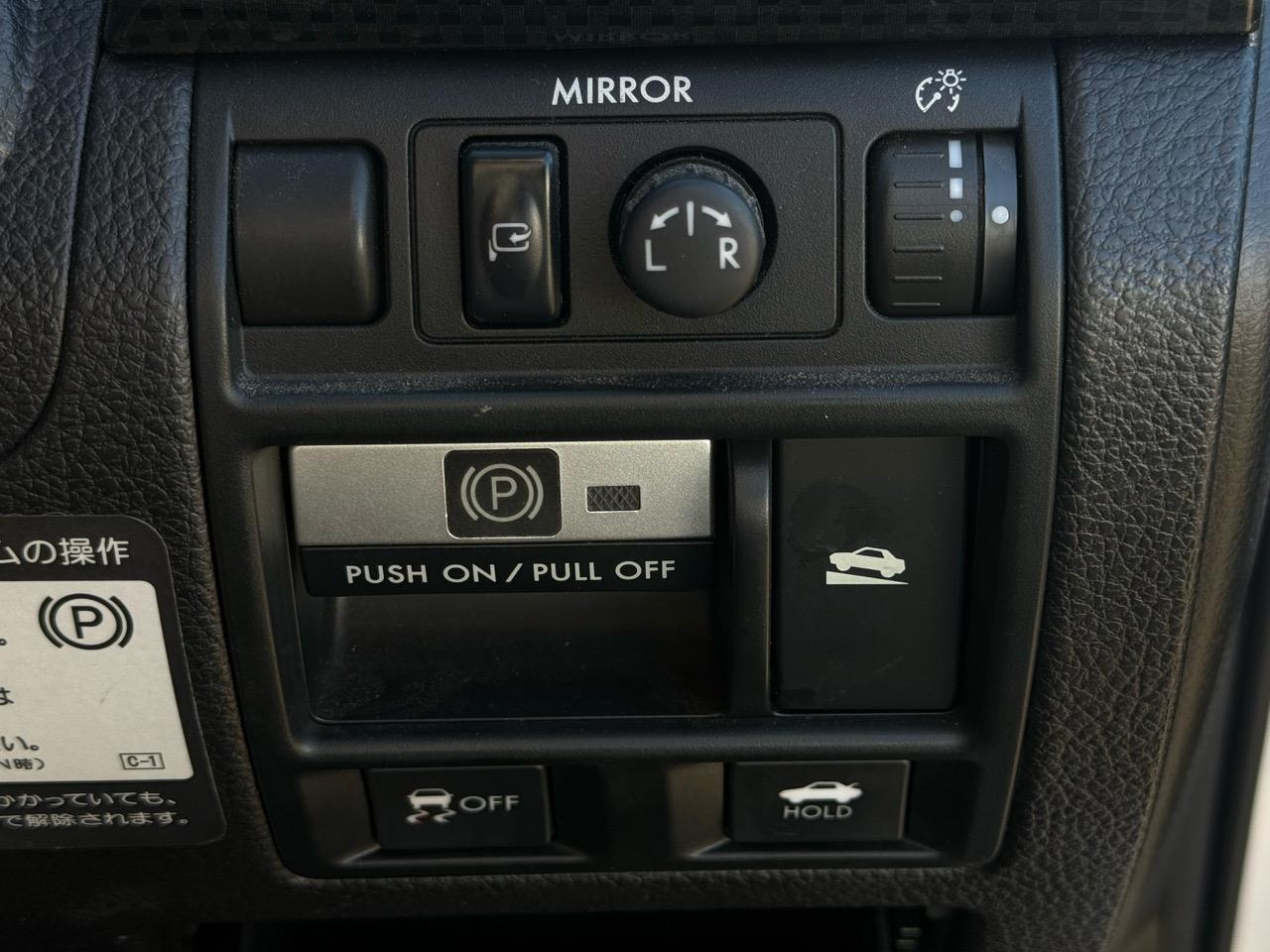 2011 Subaru Legacy thumbnail