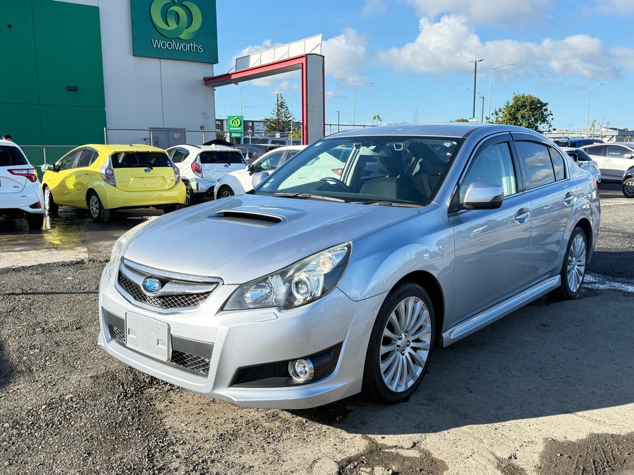 2011 Subaru Legacy thumbnail