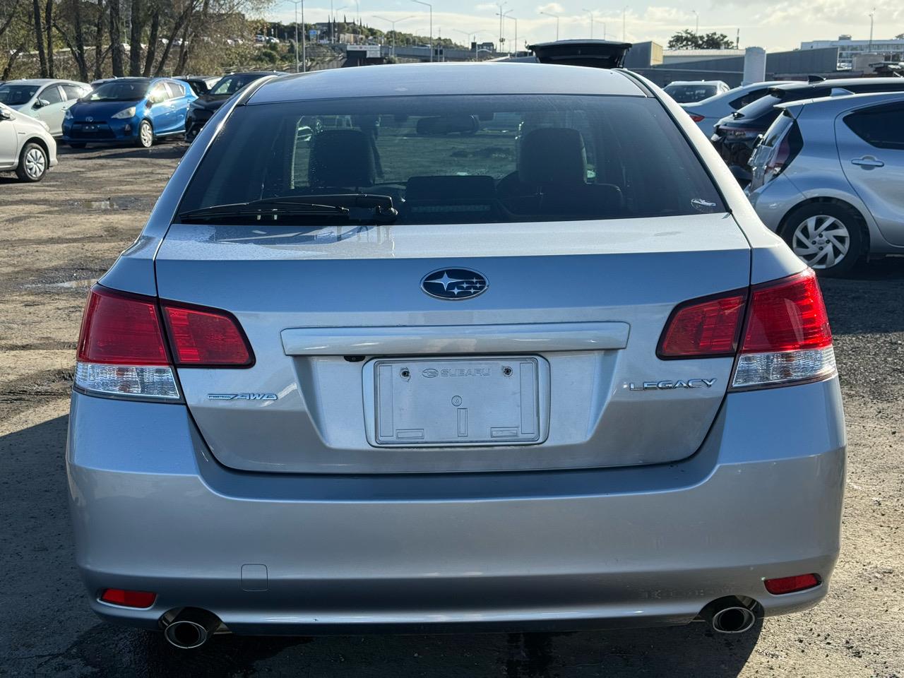 2011 Subaru Legacy thumbnail