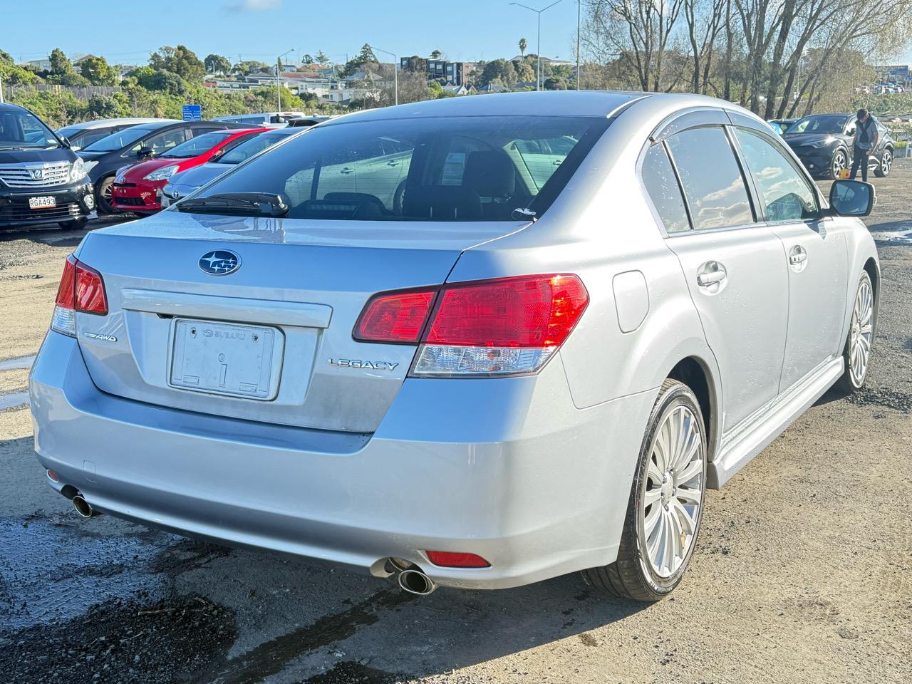 2011 Subaru Legacy thumbnail