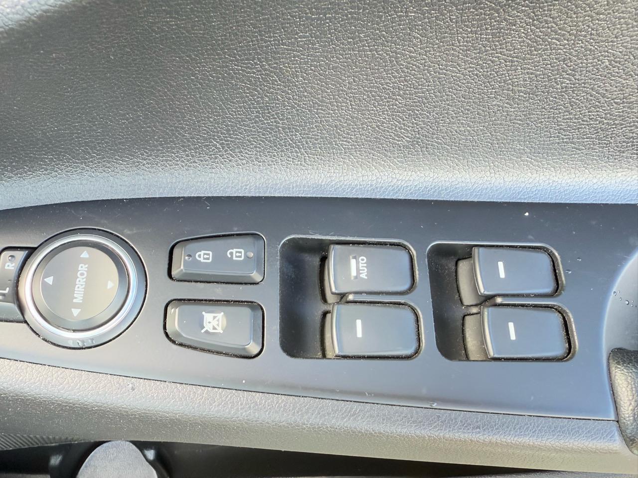 2013 Hyundai I45 thumbnail