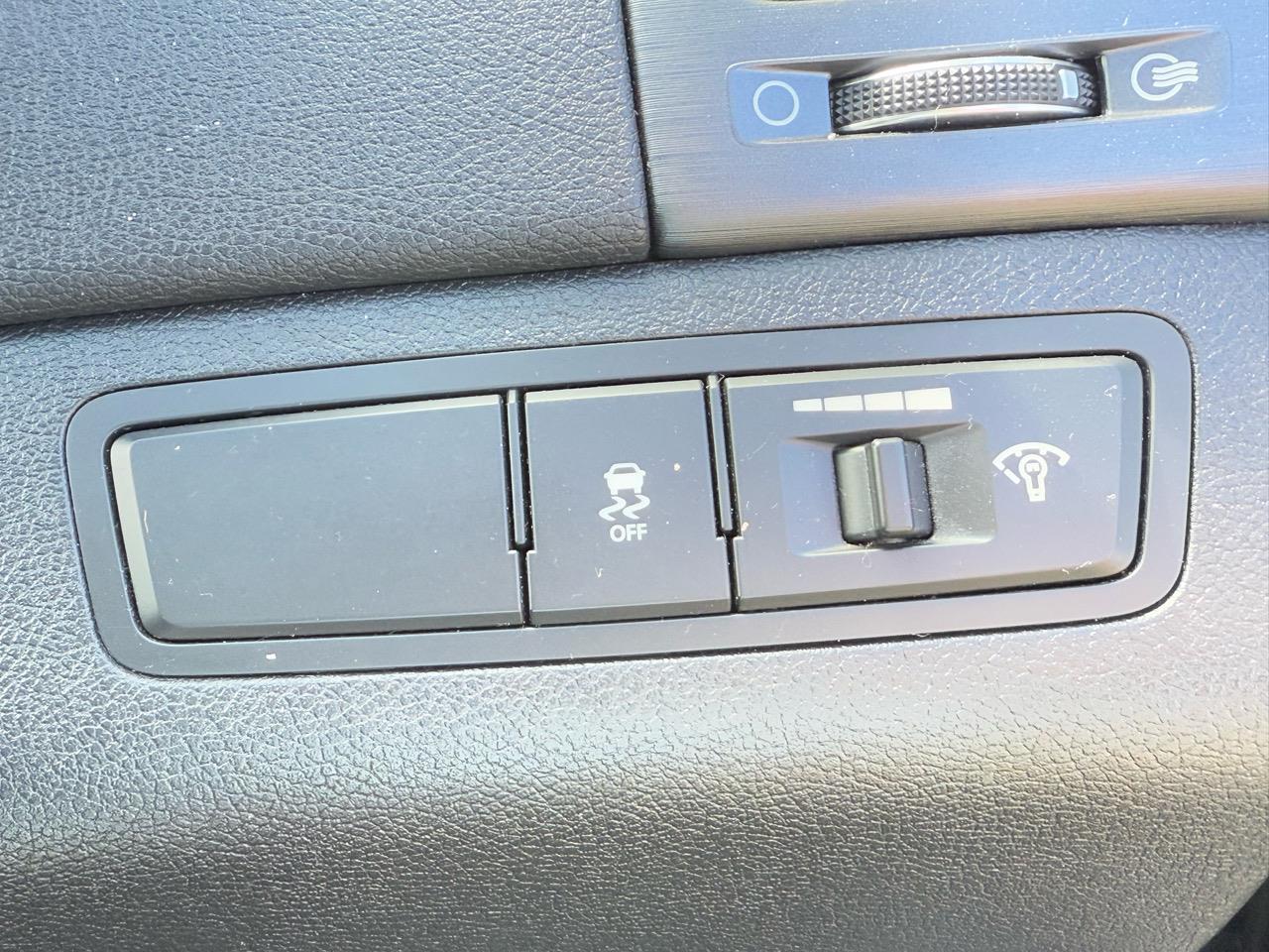 2013 Hyundai I45 thumbnail