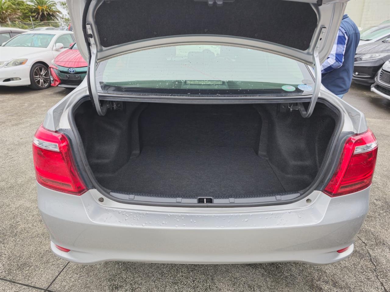 2018 Toyota Corolla thumbnail