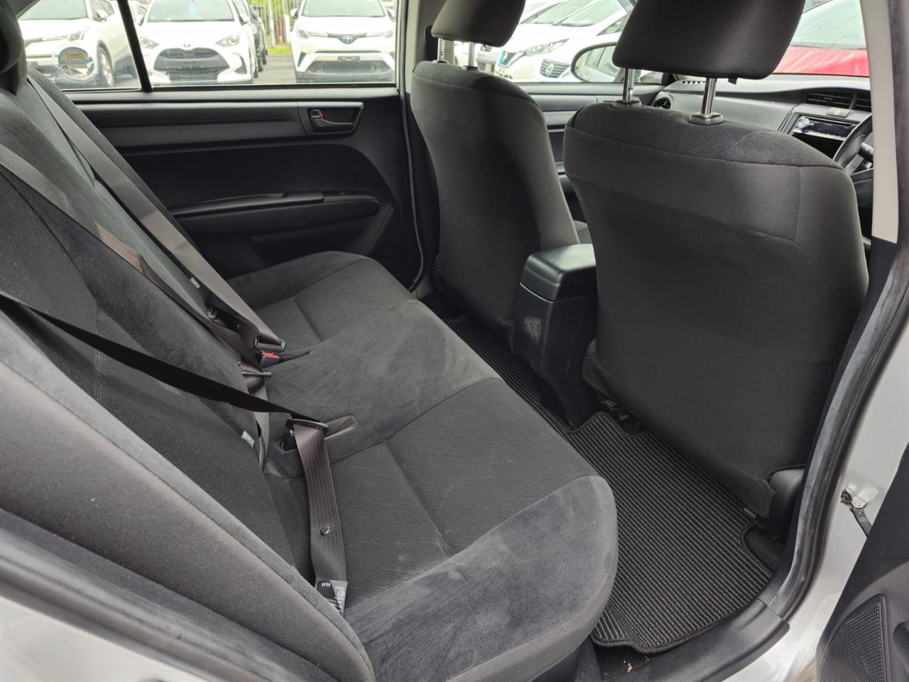 2018 Toyota Corolla thumbnail