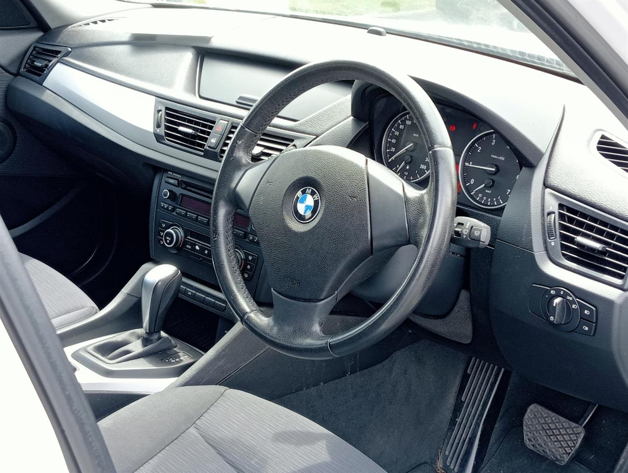 2010 BMW X1 thumbnail