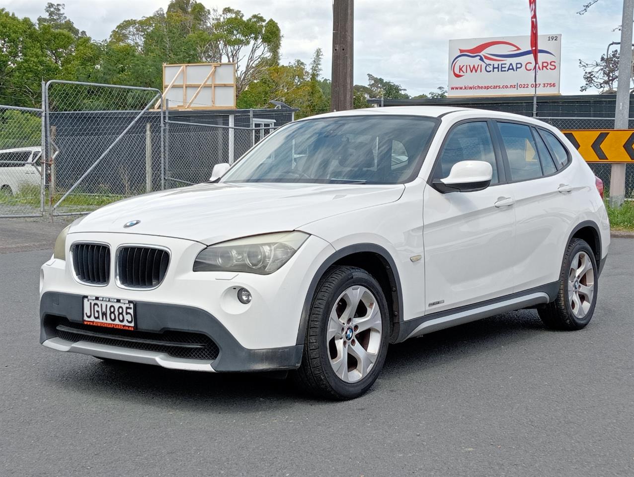 2010 BMW X1 thumbnail