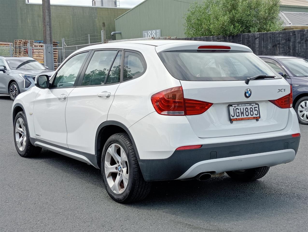 2010 BMW X1 thumbnail