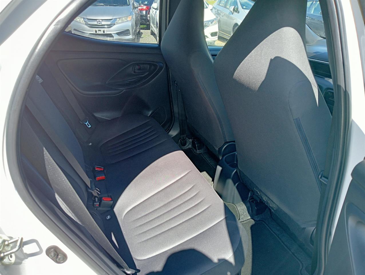 2020 Toyota Yaris thumbnail