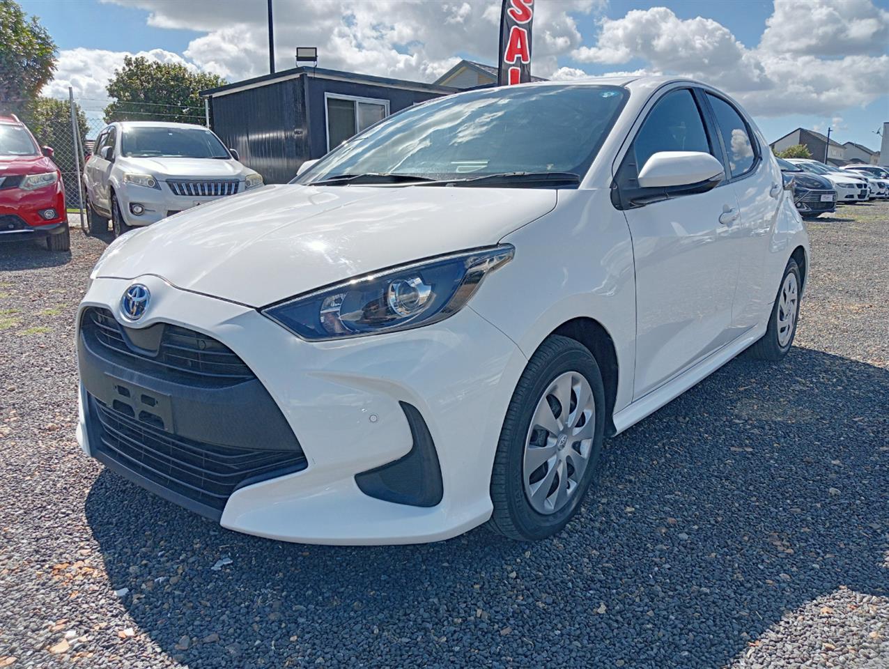 2020 Toyota Yaris thumbnail