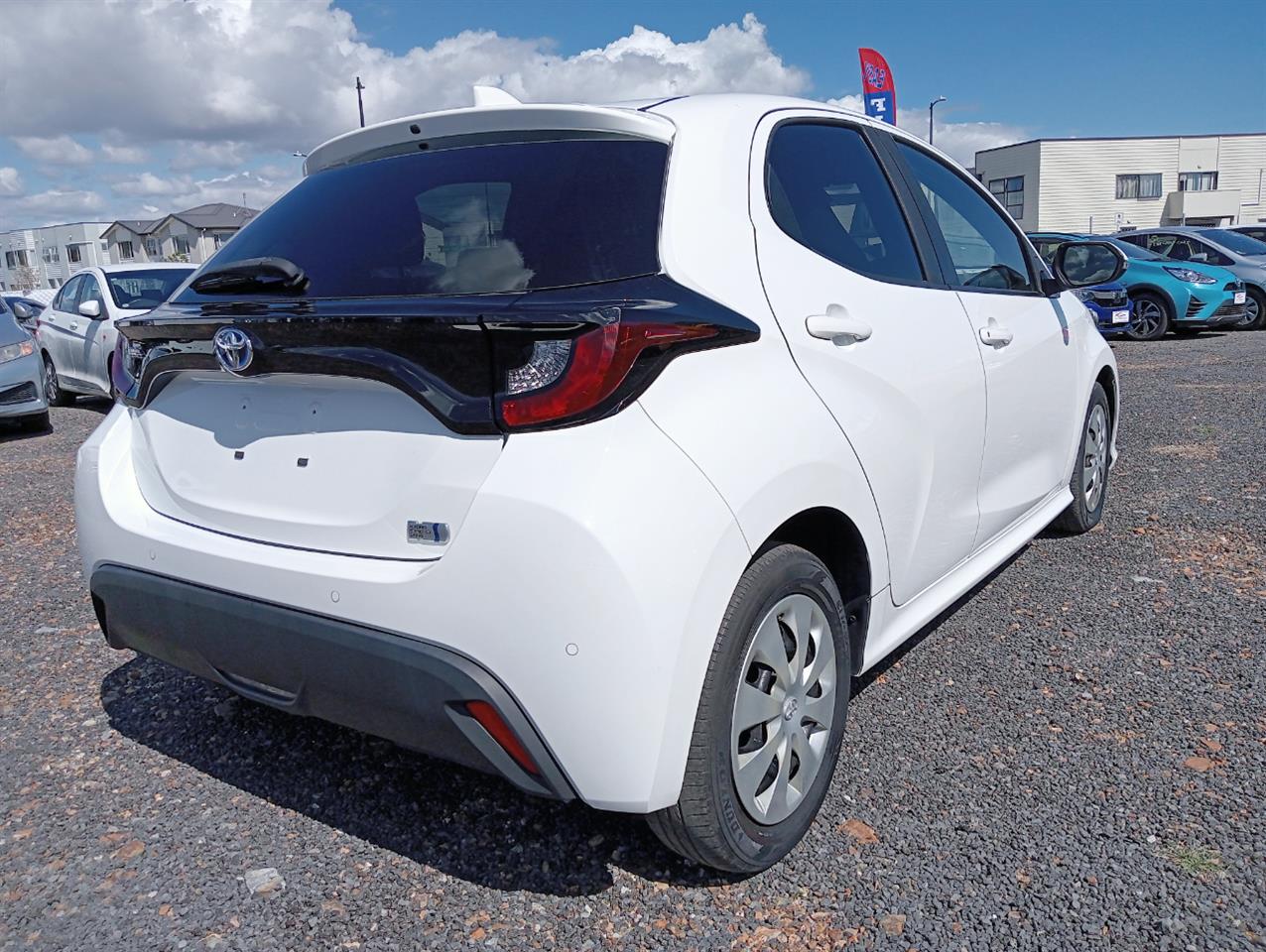 2020 Toyota Yaris thumbnail
