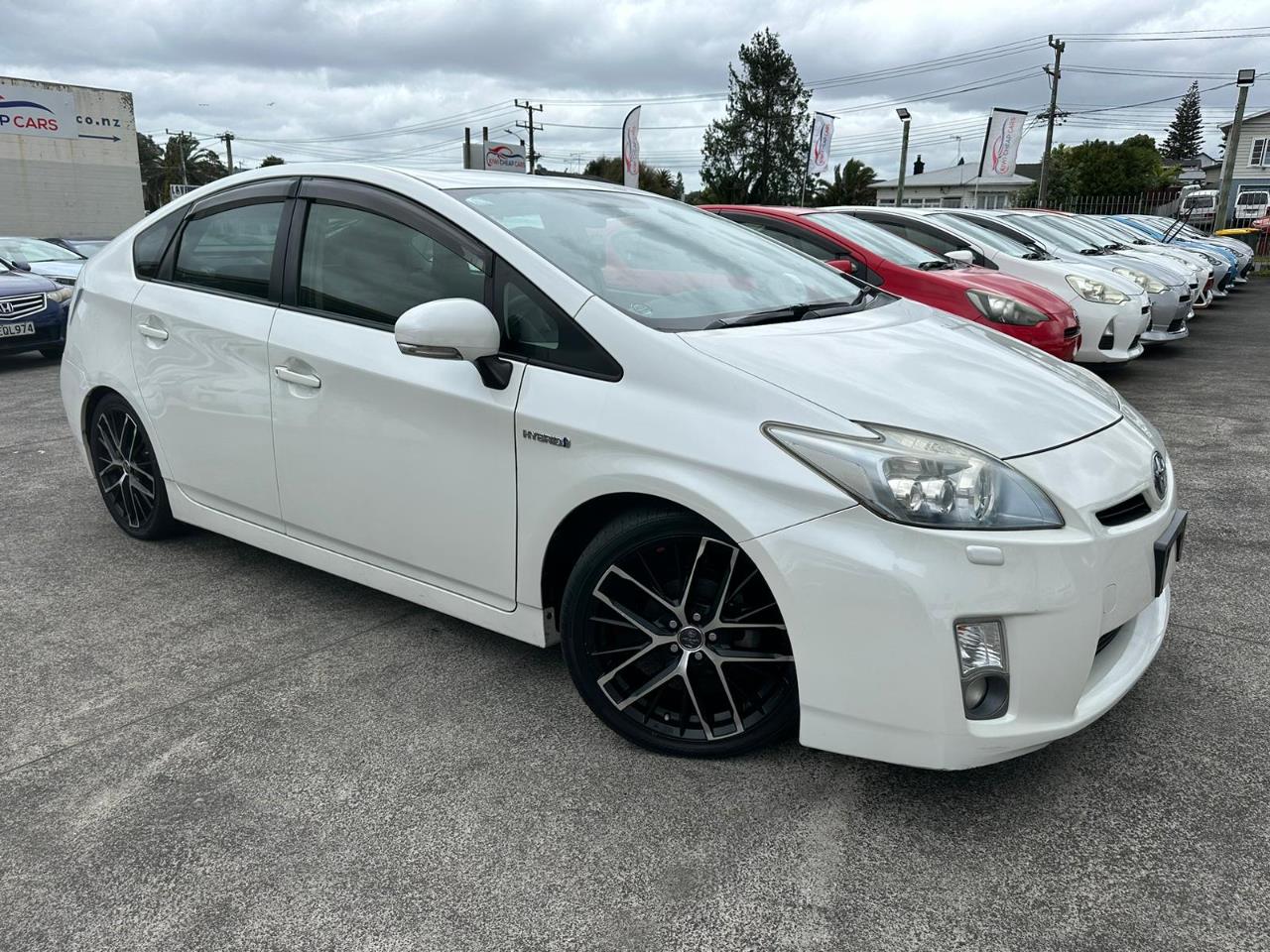 2012 Toyota Prius thumbnail