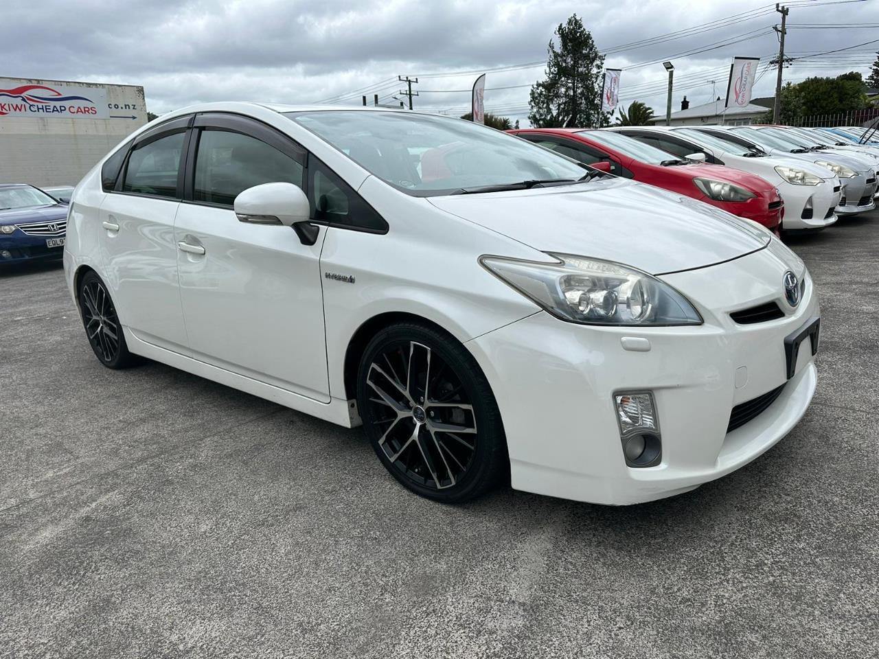 2012 Toyota Prius thumbnail