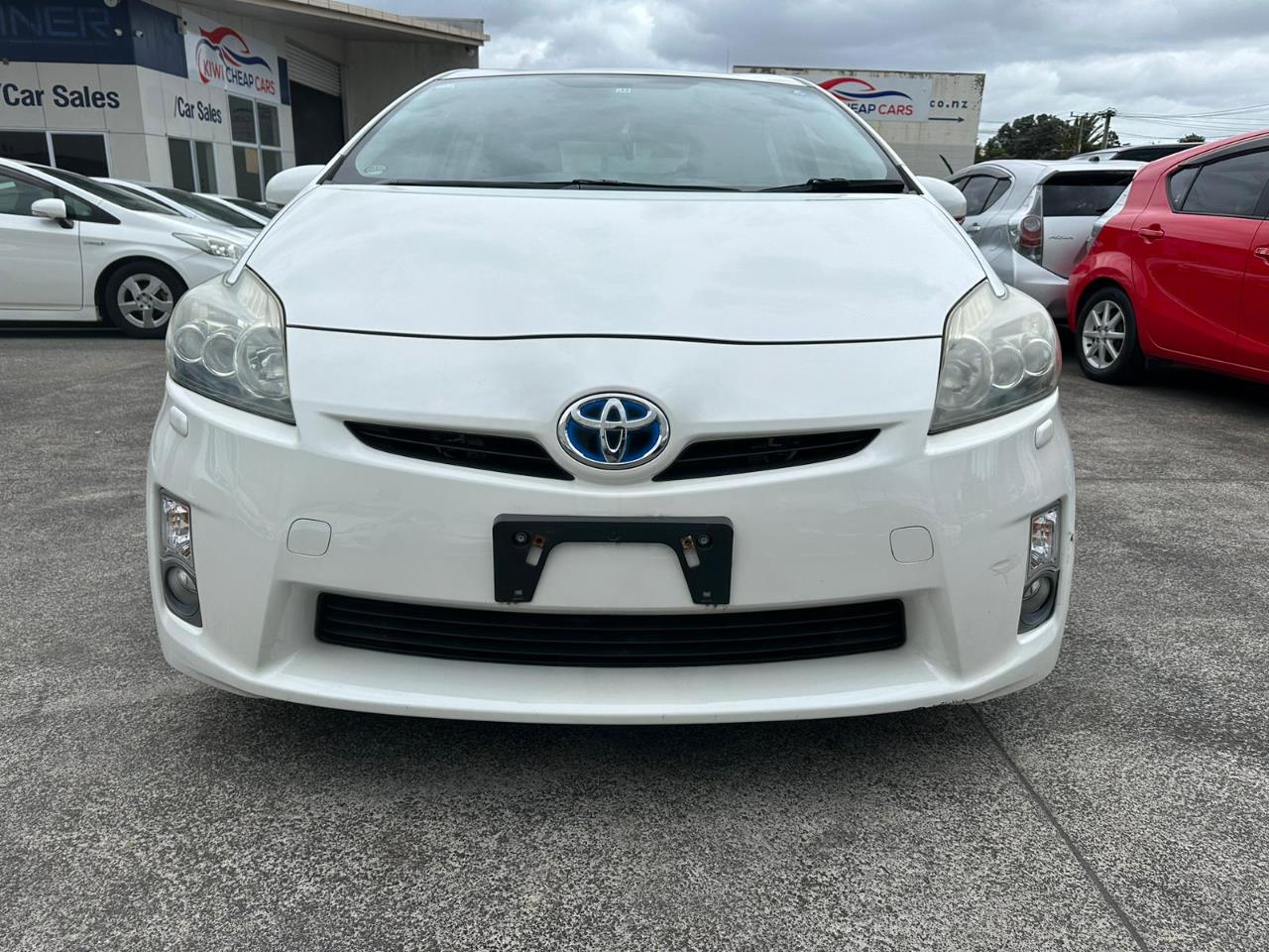 2012 Toyota Prius thumbnail