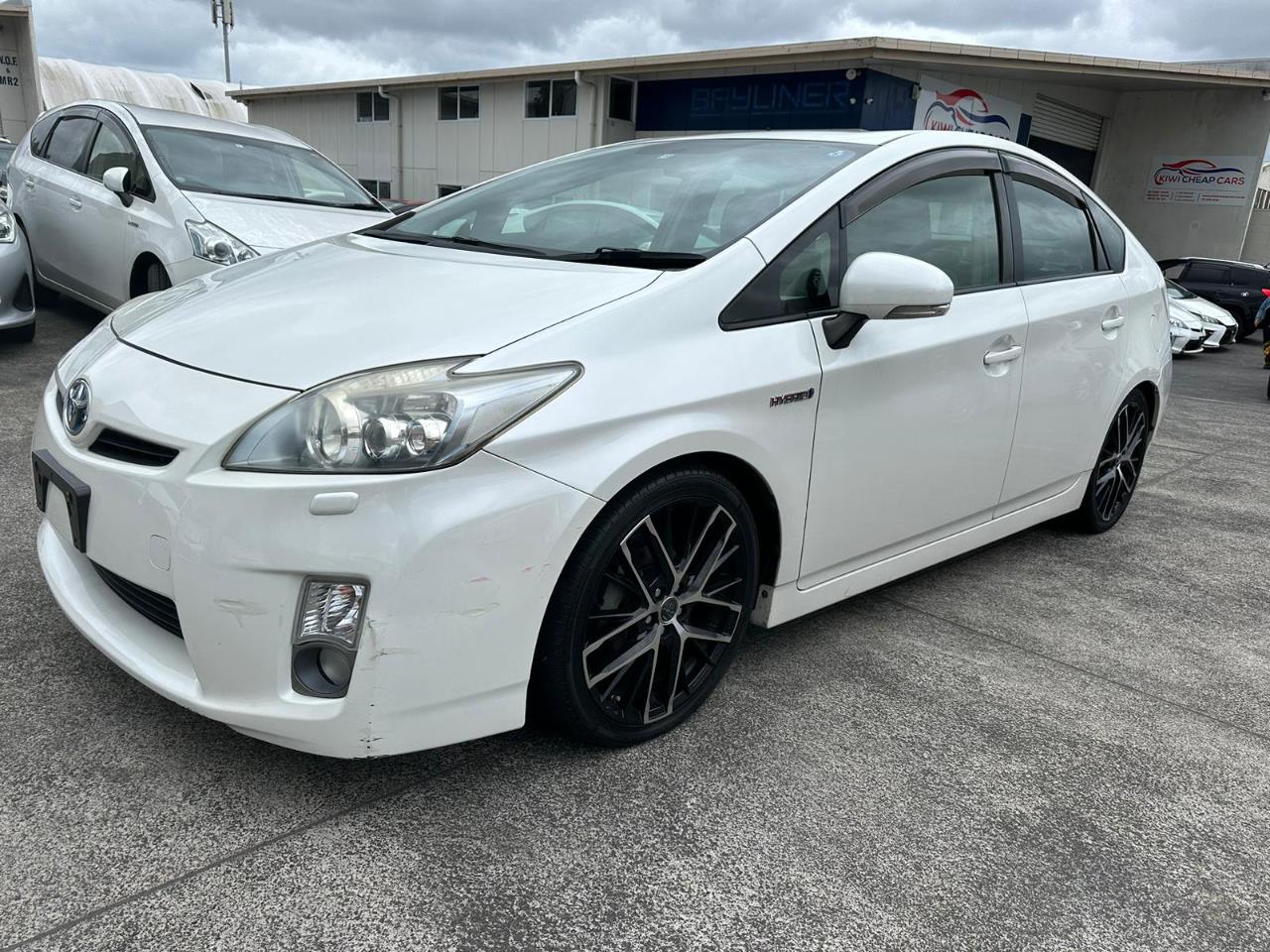 2012 Toyota Prius thumbnail