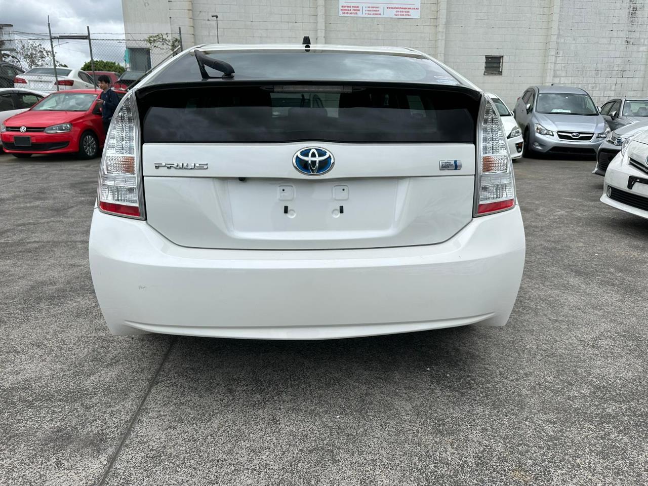 2012 Toyota Prius thumbnail