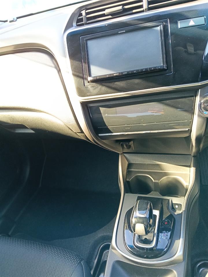 2018 Honda Grace thumbnail