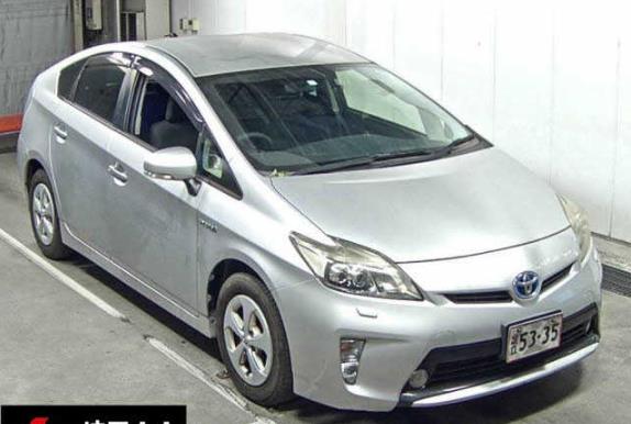 2013 Toyota Prius thumbnail