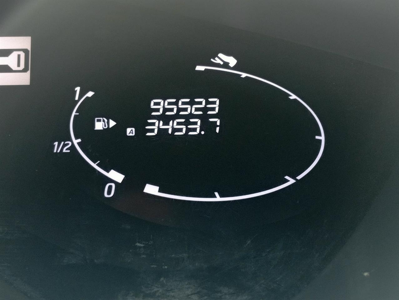 2013 Nissan Serena thumbnail