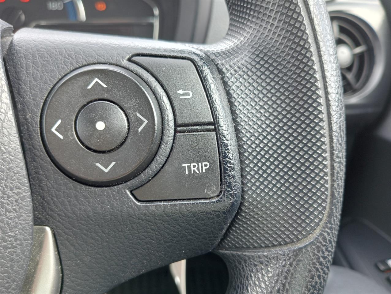 2018 Toyota Corolla thumbnail