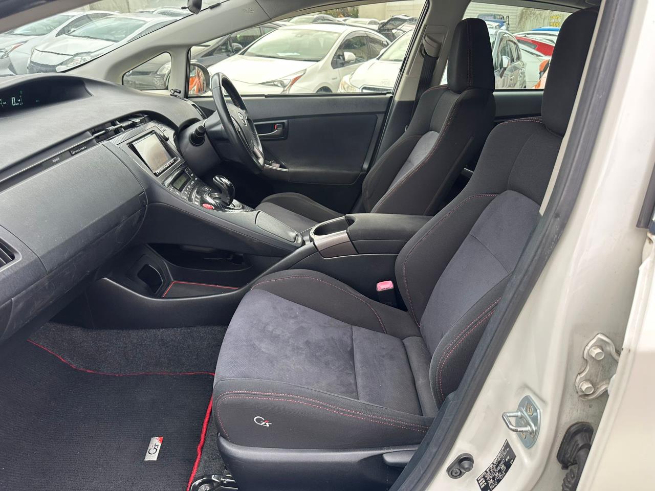 2012 Toyota Prius thumbnail