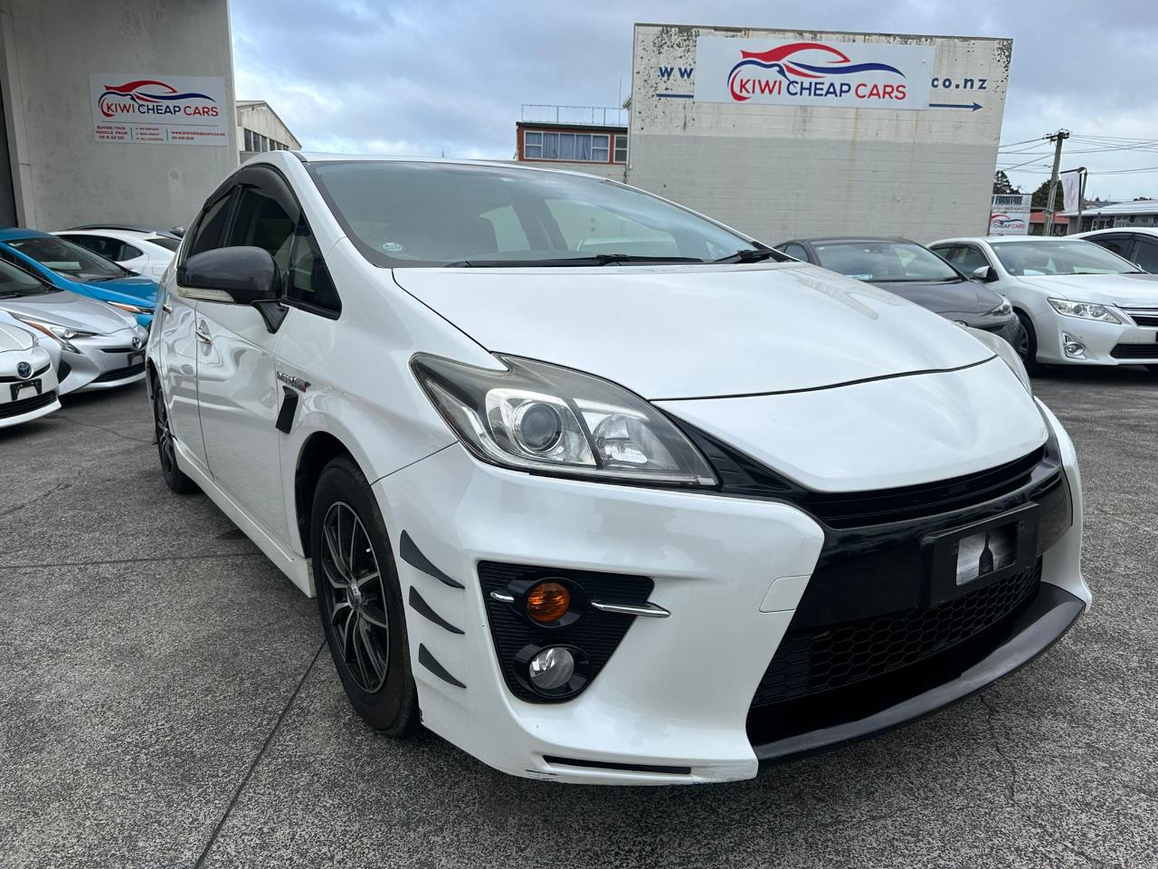 2012 Toyota Prius thumbnail