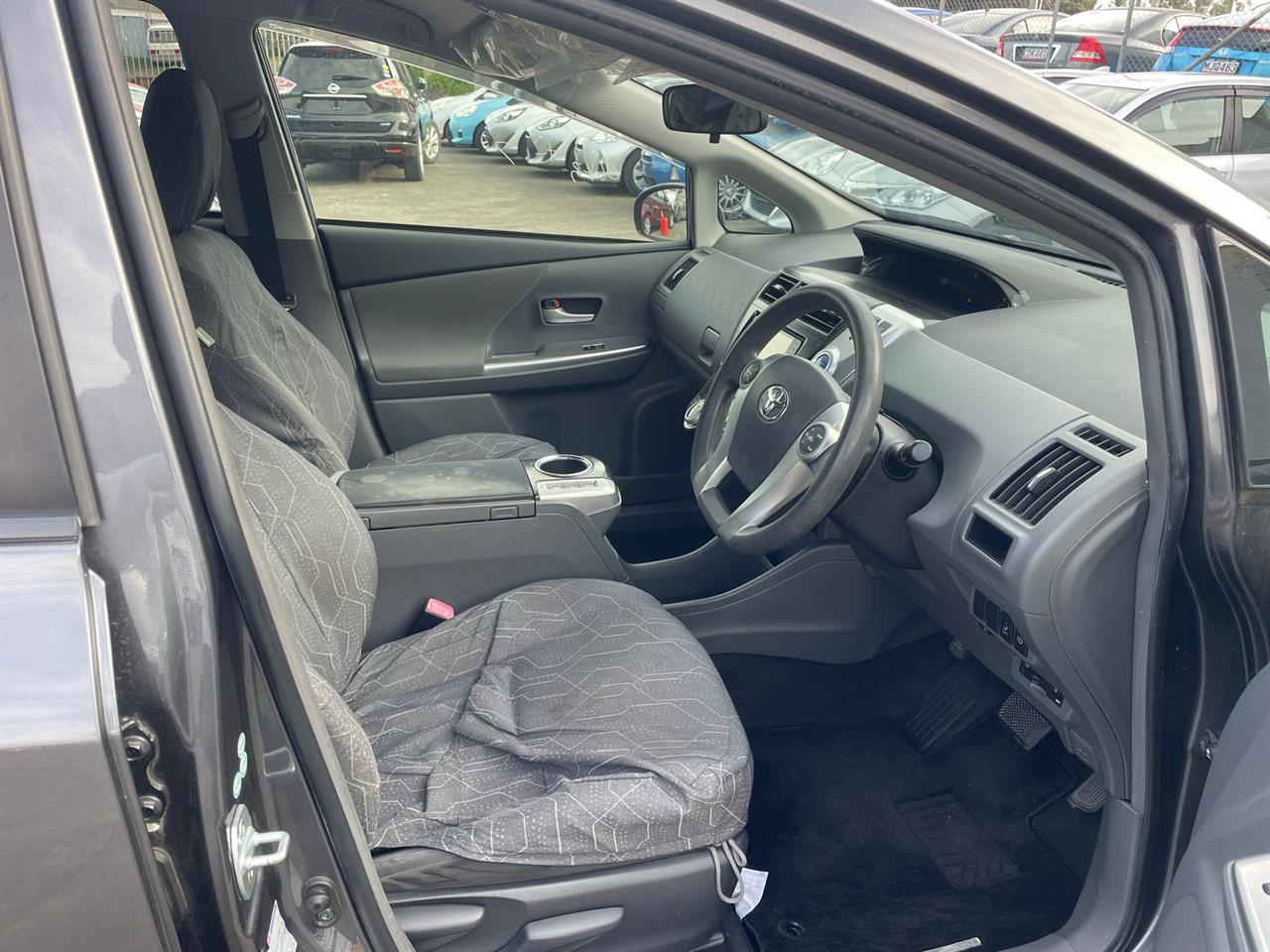 2012 Toyota Prius thumbnail
