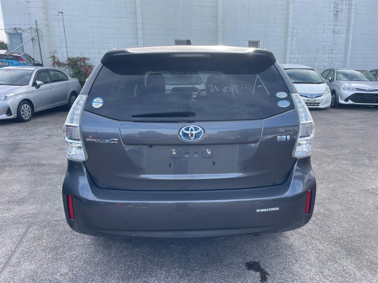 2012 Toyota Prius thumbnail