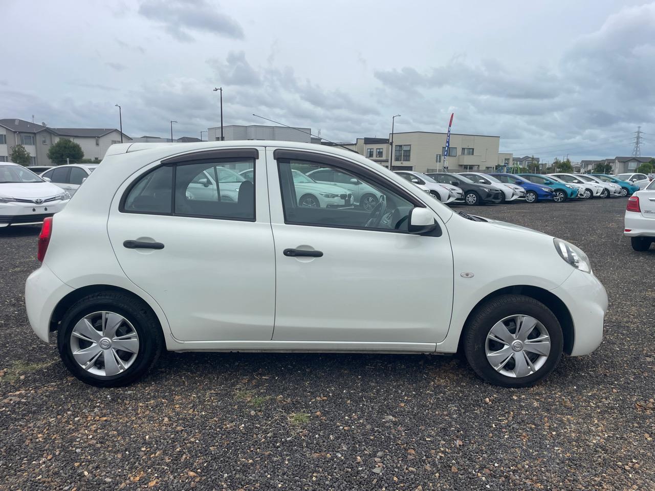 2018 Nissan March thumbnail
