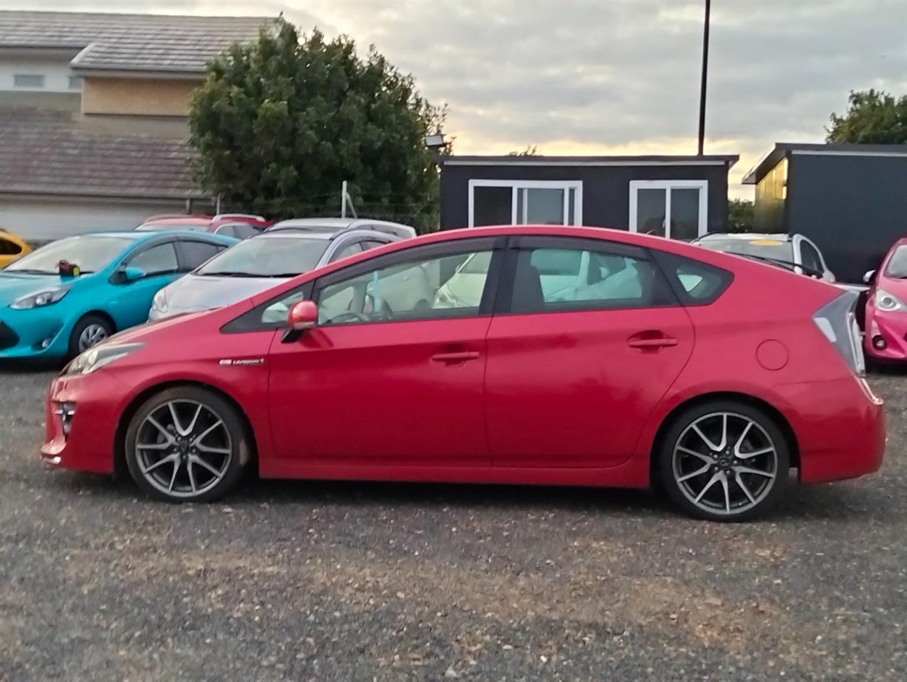 2014 Toyota Prius thumbnail