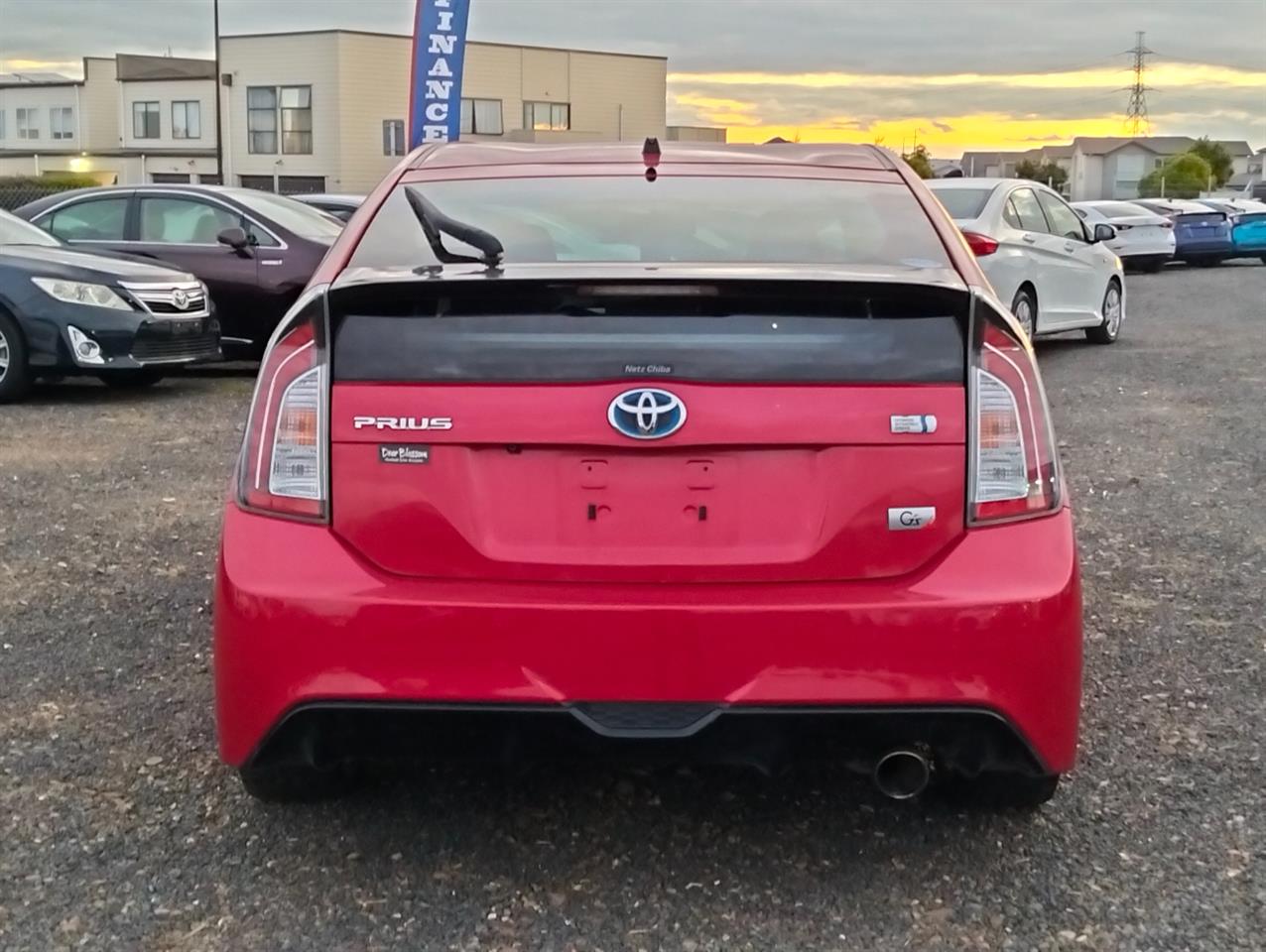 2014 Toyota Prius thumbnail
