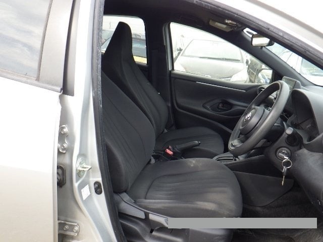 2020 Toyota Yaris thumbnail