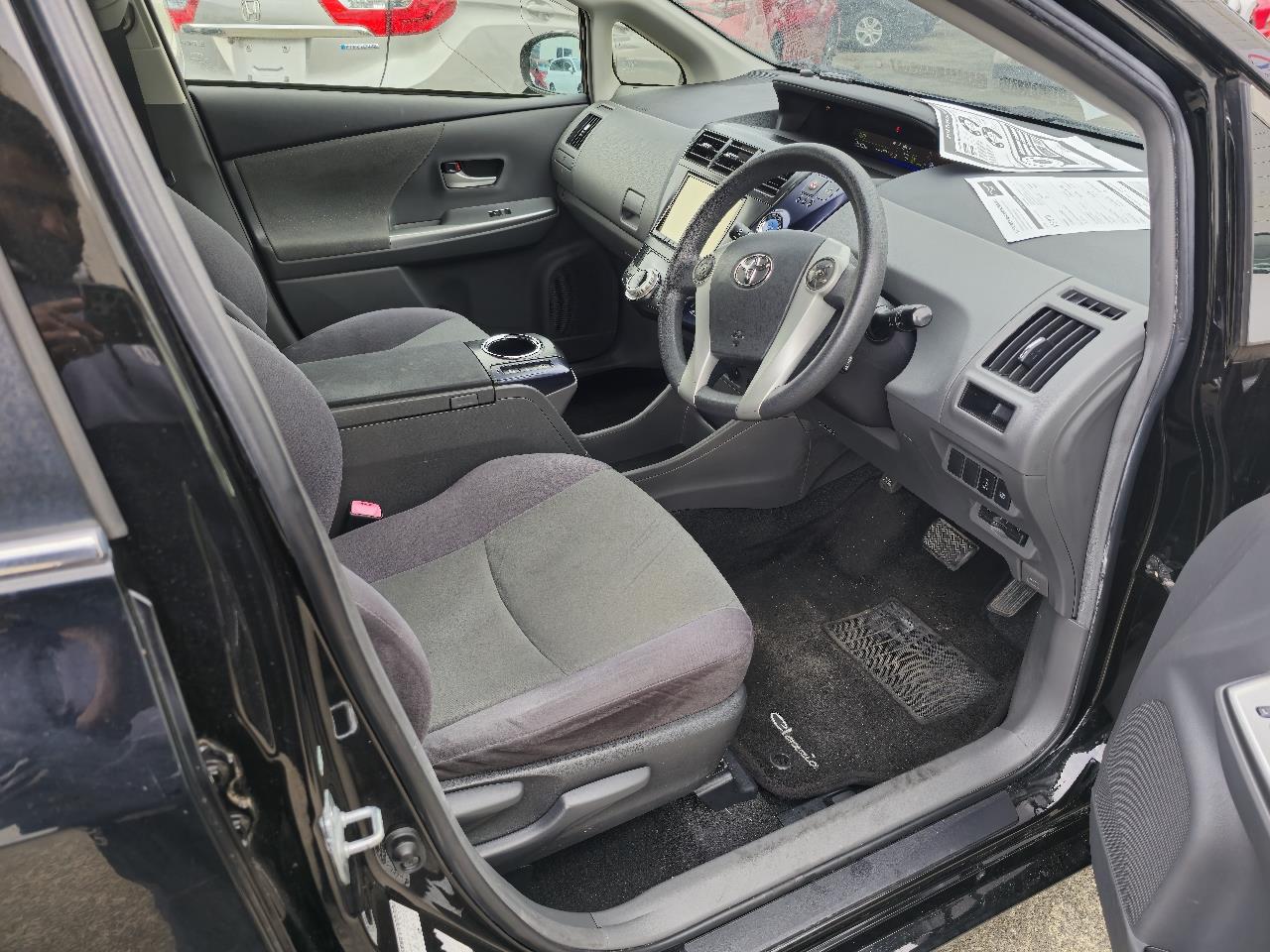 2012 Toyota Prius thumbnail