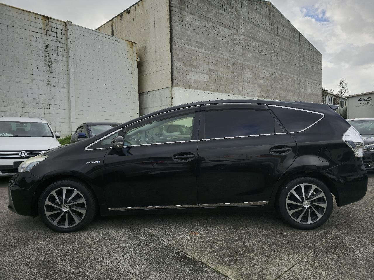 2012 Toyota Prius thumbnail