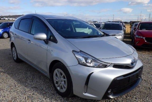 2015 Toyota Prius thumbnail