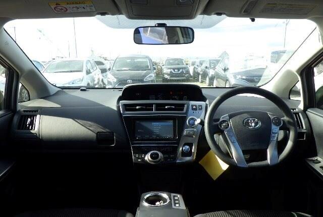 2015 Toyota Prius thumbnail